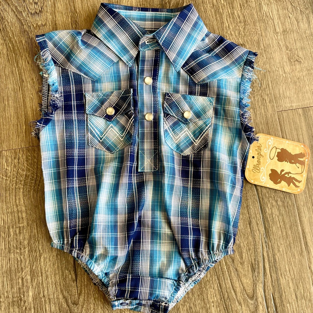NWT Wrangler Cutoff sleeves Pearl Snap Onesie 3-6 month
